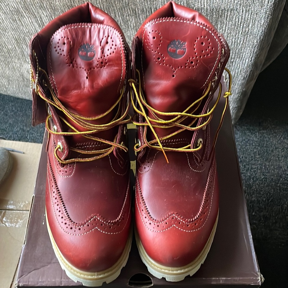 Size 10.5 used Limited Leather Timberland Boot